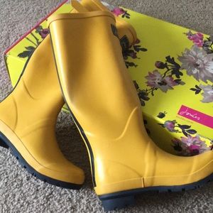 Joules yellow rain boots NWT